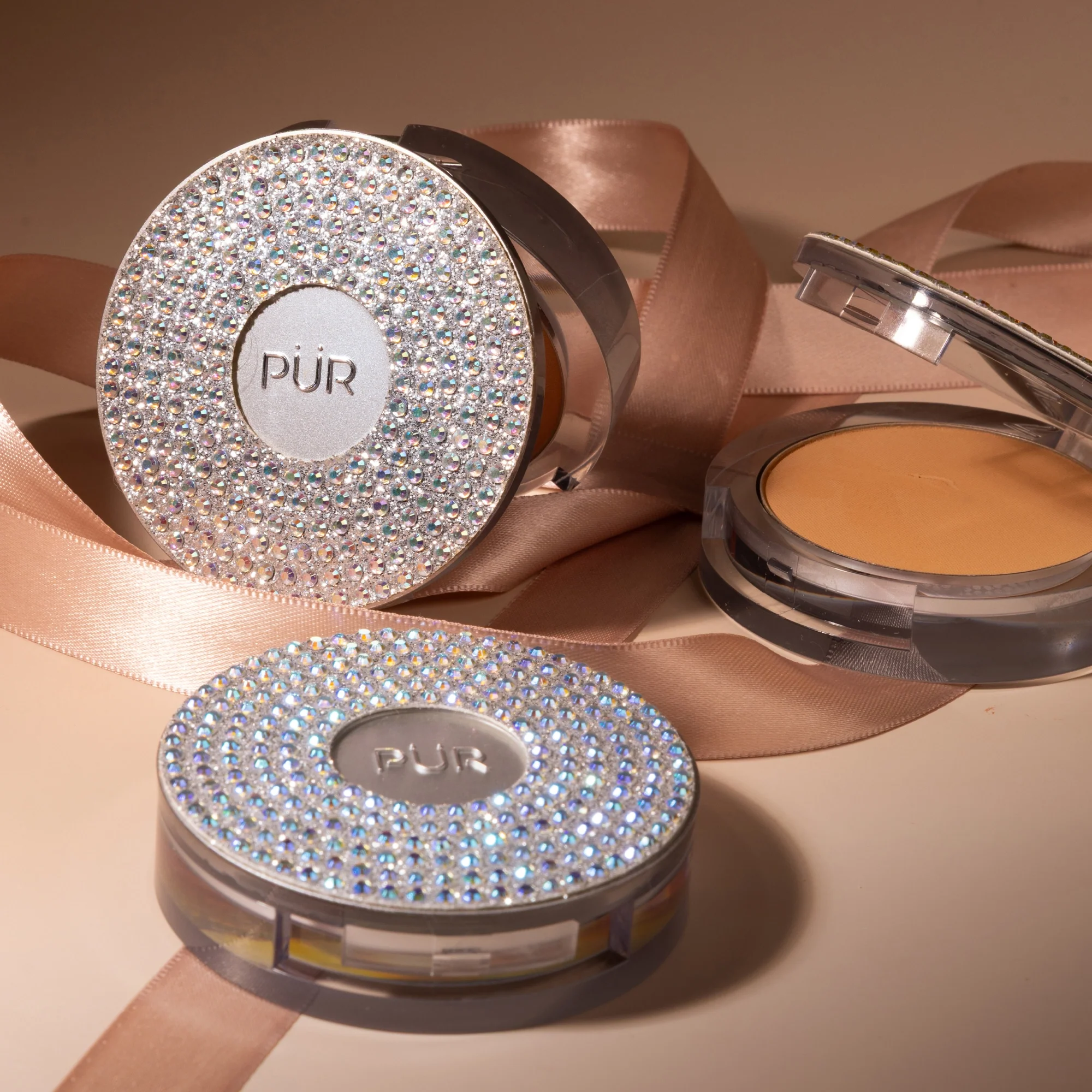 Bling 4-in-1 Pressed Mineral Makeup Broad Spectrum SPF 15 - Image 9
