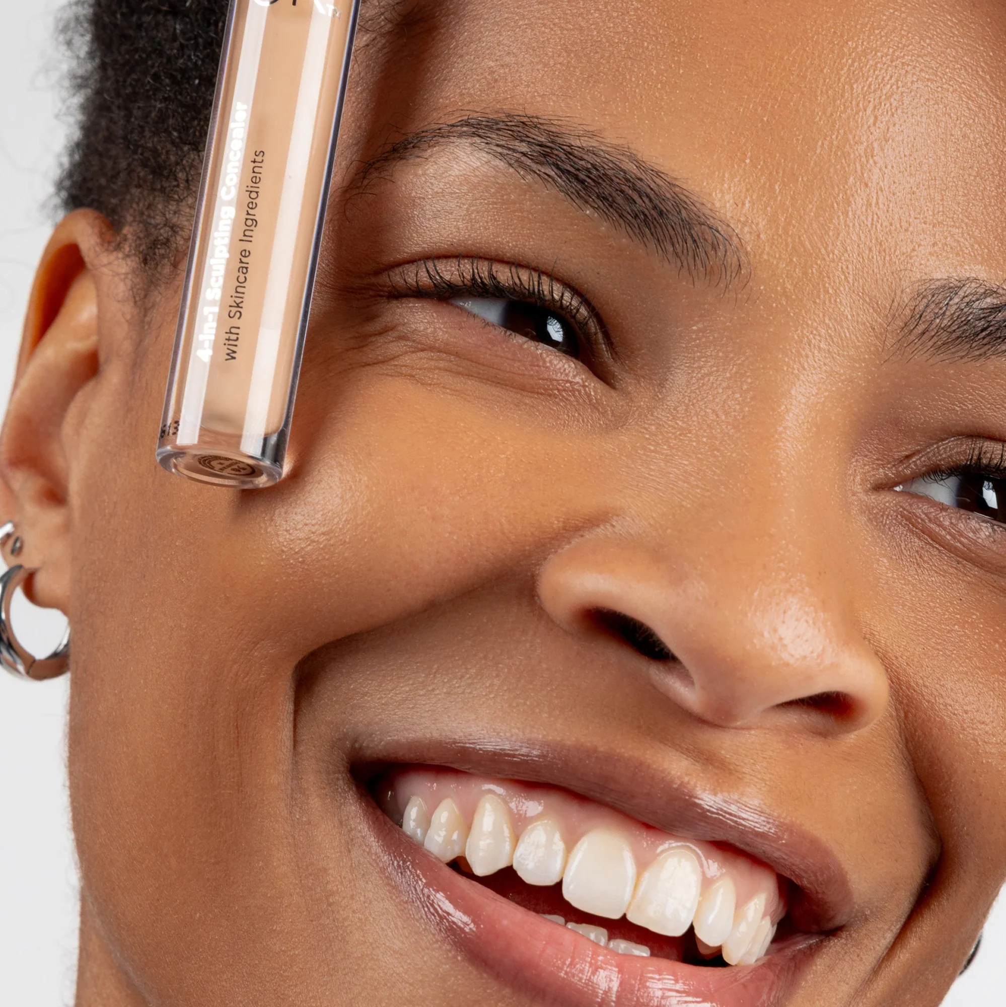 4-in-1 Sculpting Concealer with Skincare Ingredients - Image 35