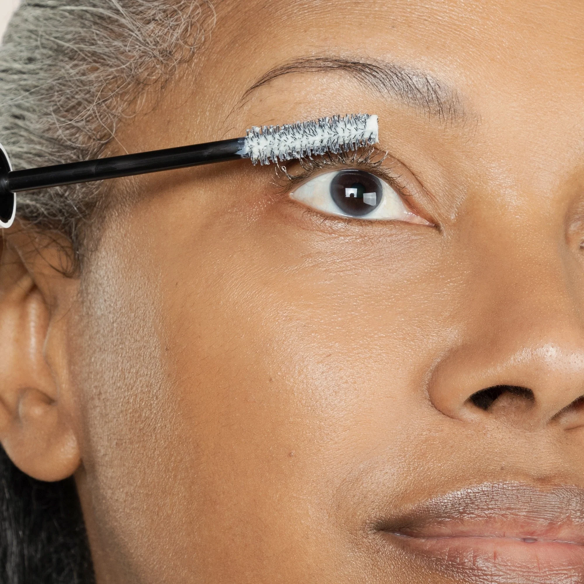 Fully Charged Mascara Primer Powered by Magnetic Technology - Image 3