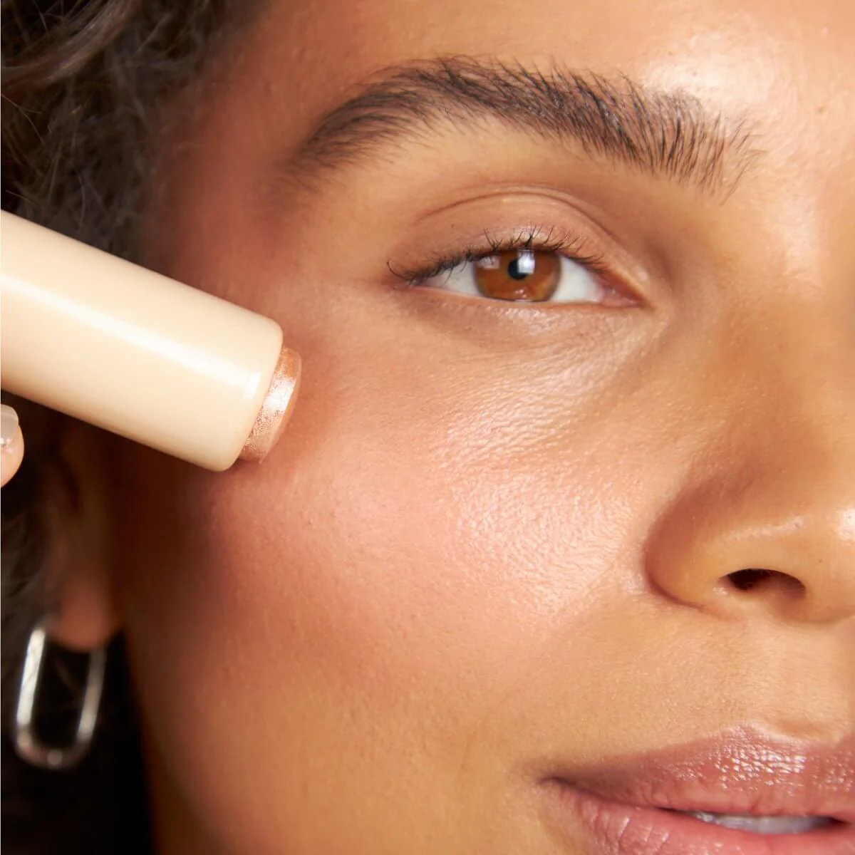 Silky Tint Creamy Multitasking Stick with Peptides - Image 17
